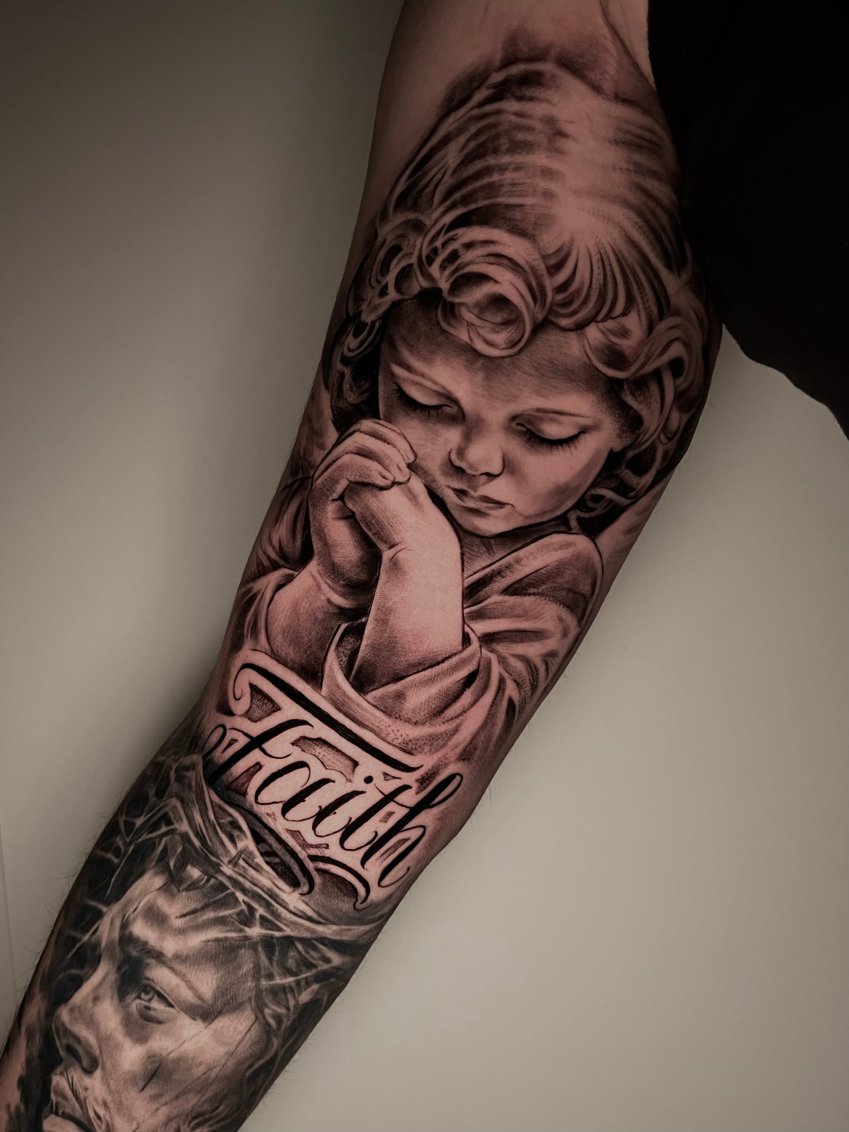 Composizione tatuaggio in evidenza